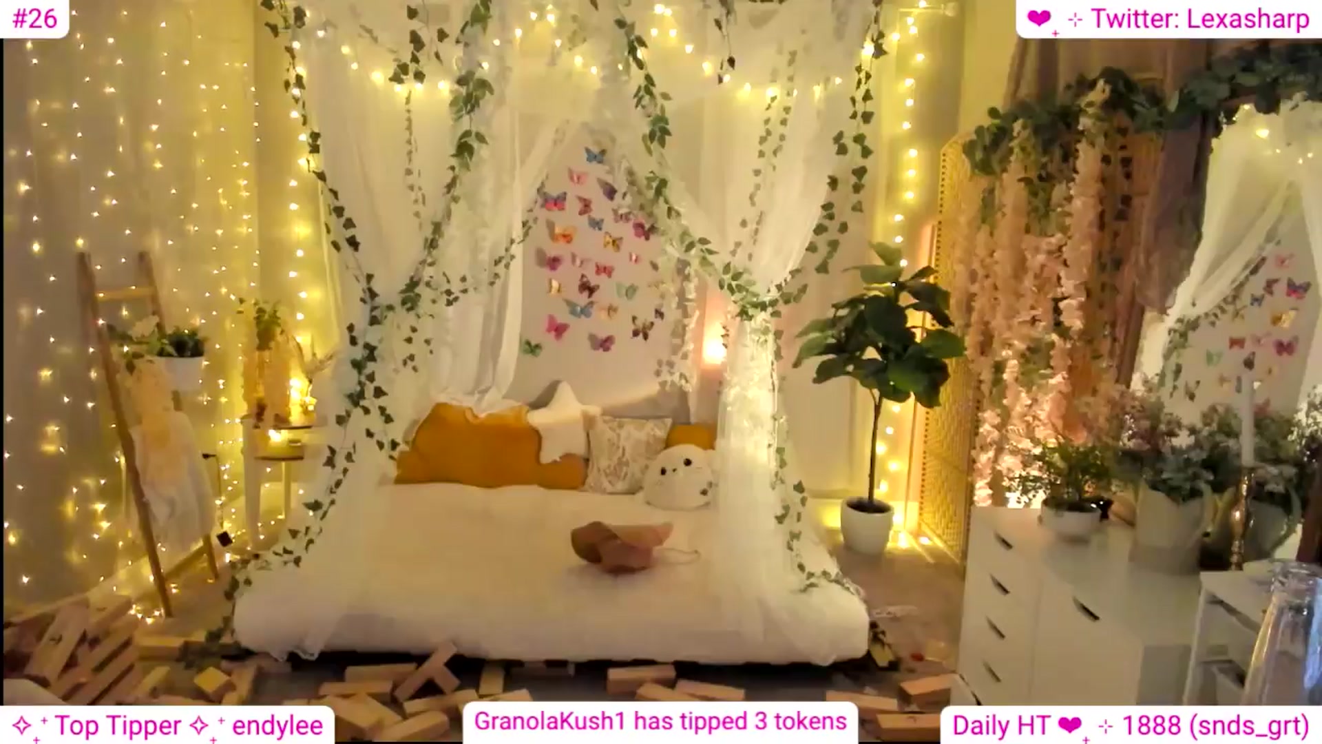 Gallery image thumbnail from alexasharp's myfreecams stream on, 04/14/2024, 06:04 image 10 of 20
