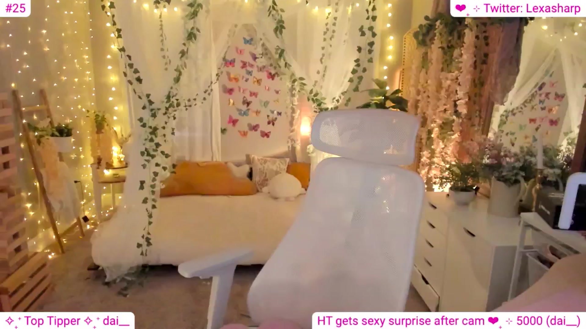 Gallery image thumbnail from alexasharp's myfreecams stream on, 04/17/2024, 23:42 image 13 of 20