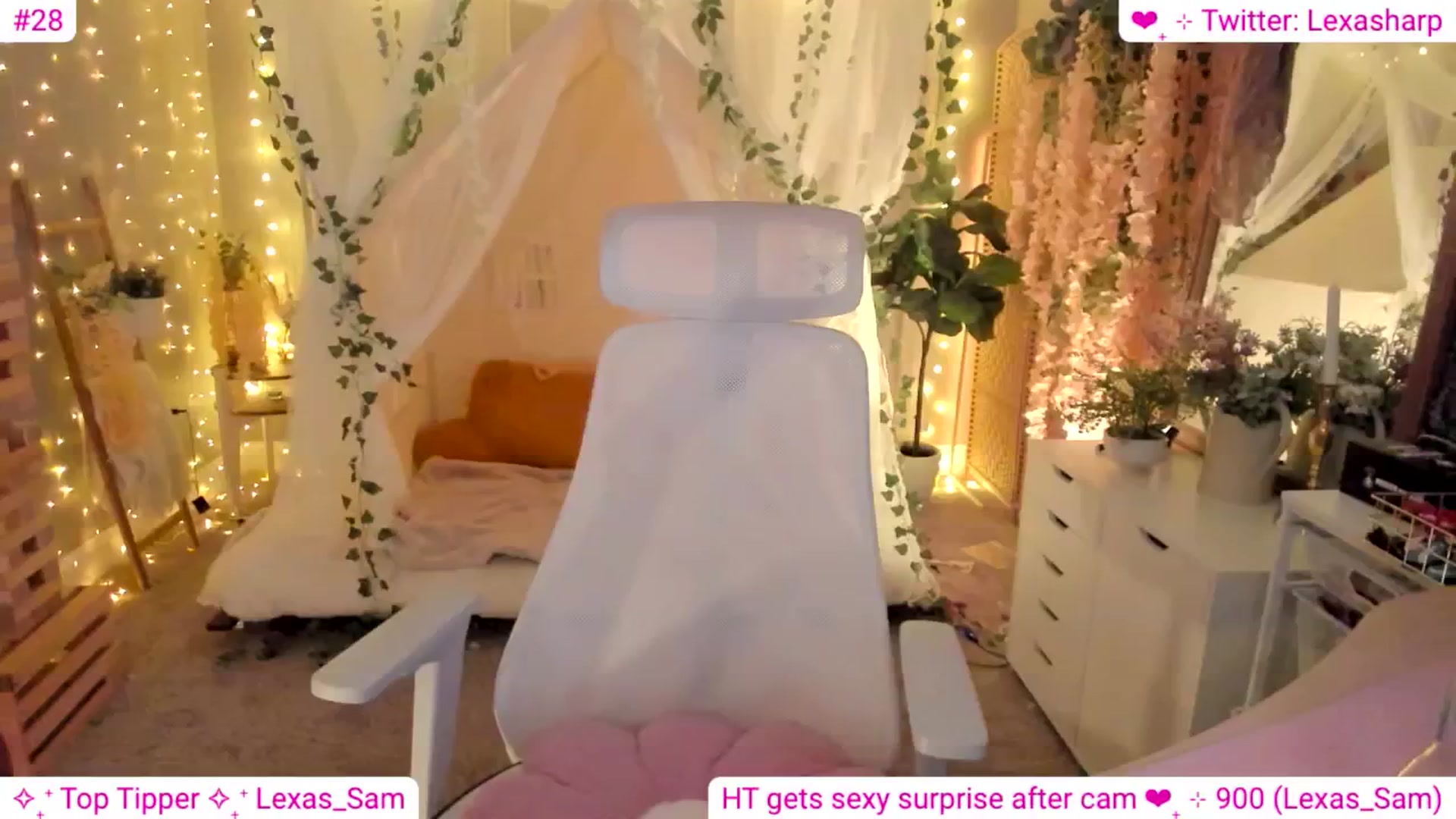 Gallery image thumbnail from alexasharp's myfreecams stream on, 04/20/2024, 01:51 image 1 of 20