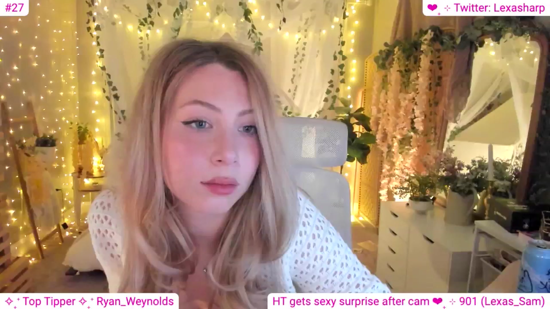 Gallery image thumbnail from alexasharp's myfreecams stream on, 04/21/2024, 04:32 image 3 of 20