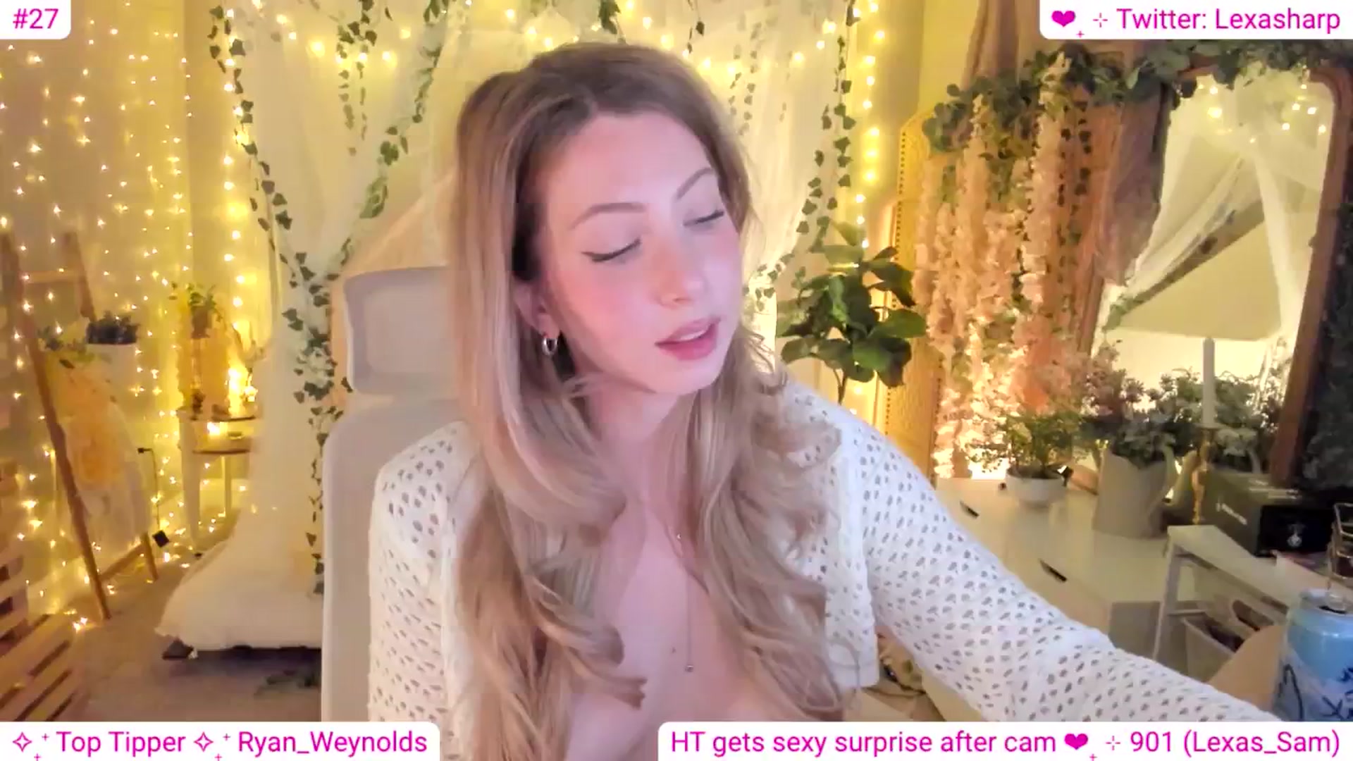Gallery image thumbnail from alexasharp's myfreecams stream on, 04/21/2024, 04:32 image 14 of 20