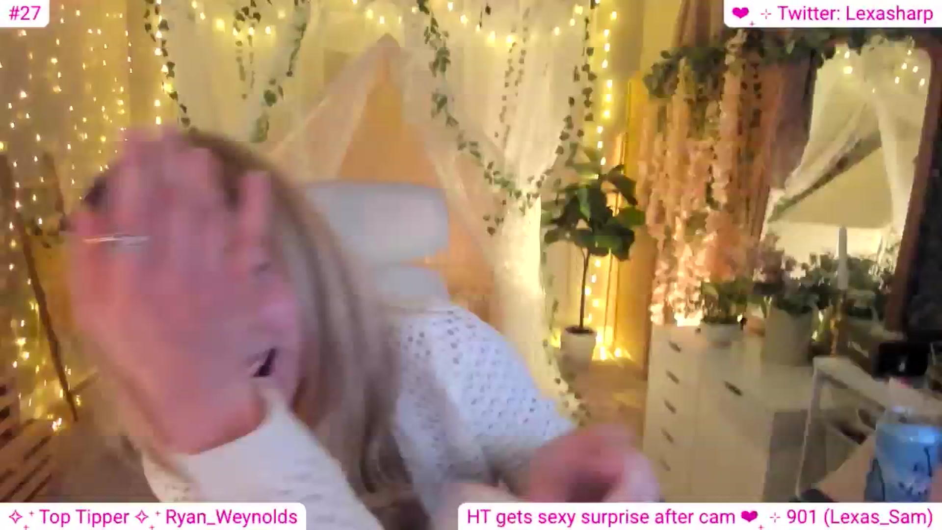 Gallery image thumbnail from alexasharp's myfreecams stream on, 04/21/2024, 04:32 image 7 of 20