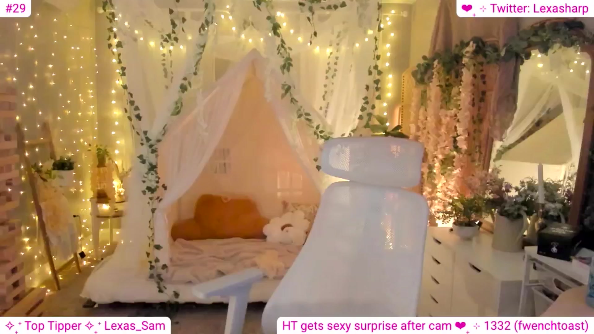 Gallery image thumbnail from alexasharp's myfreecams stream on, 04/23/2024, 03:20 image 7 of 20
