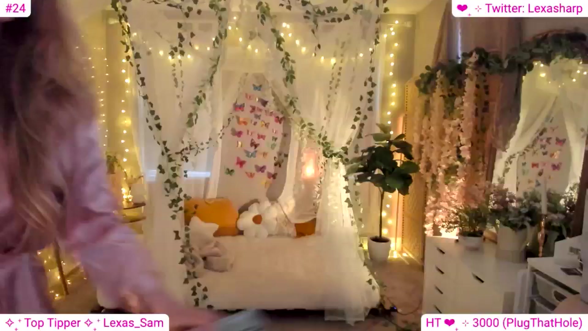 Gallery image thumbnail from alexasharp's myfreecams stream on, 04/24/2024, 23:36 image 13 of 20