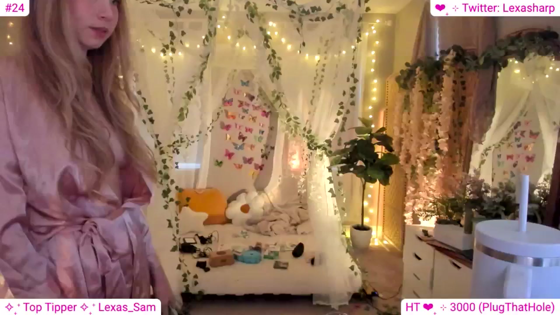 Gallery image thumbnail from alexasharp's myfreecams stream on, 04/24/2024, 23:36 image 7 of 20