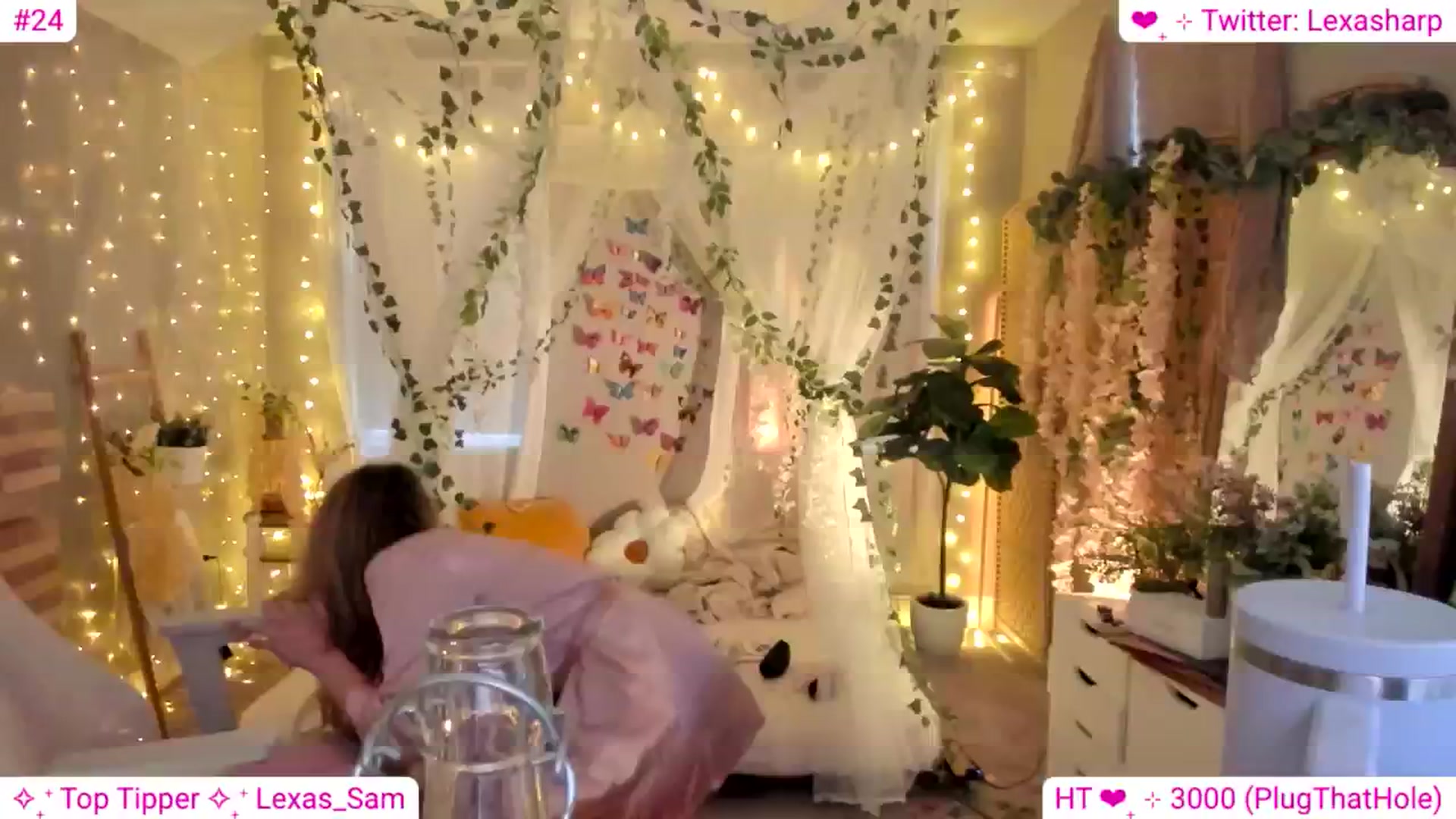 Gallery image thumbnail from alexasharp's myfreecams stream on, 04/24/2024, 23:36 image 5 of 20