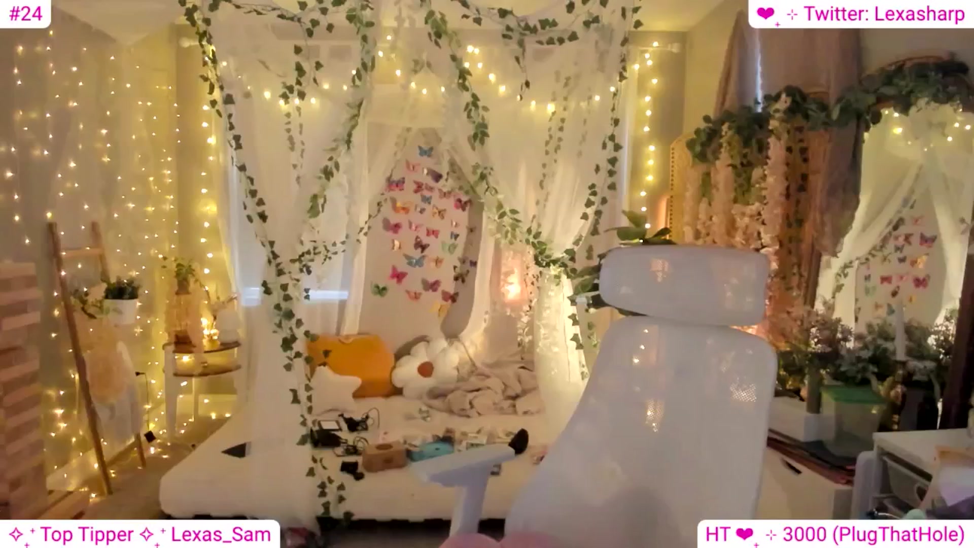 Gallery image thumbnail from alexasharp's myfreecams stream on, 04/24/2024, 23:36 image 4 of 20