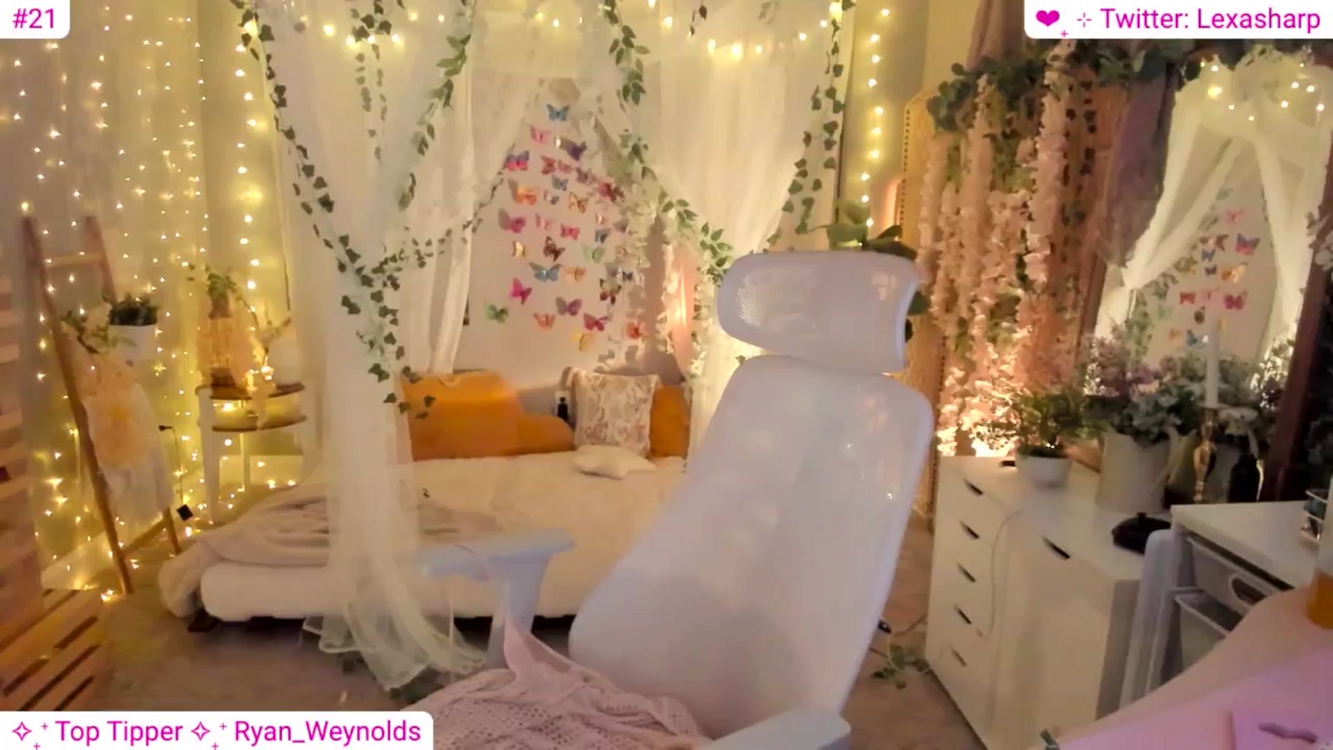 Gallery image thumbnail from alexasharp's myfreecams stream on, 04/28/2024, 02:08 image 3 of 20