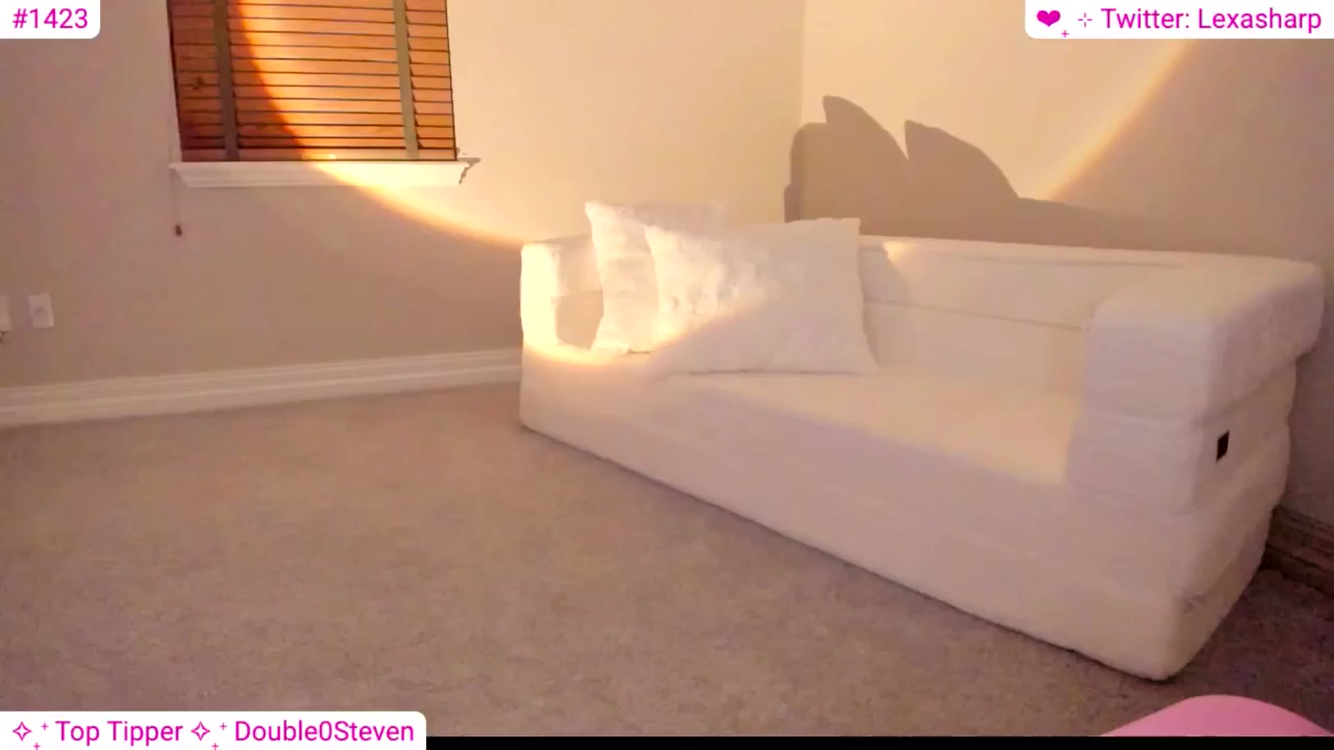 Gallery image thumbnail from alexasharp's myfreecams stream on, 06/01/2024, 07:26 image 6 of 20