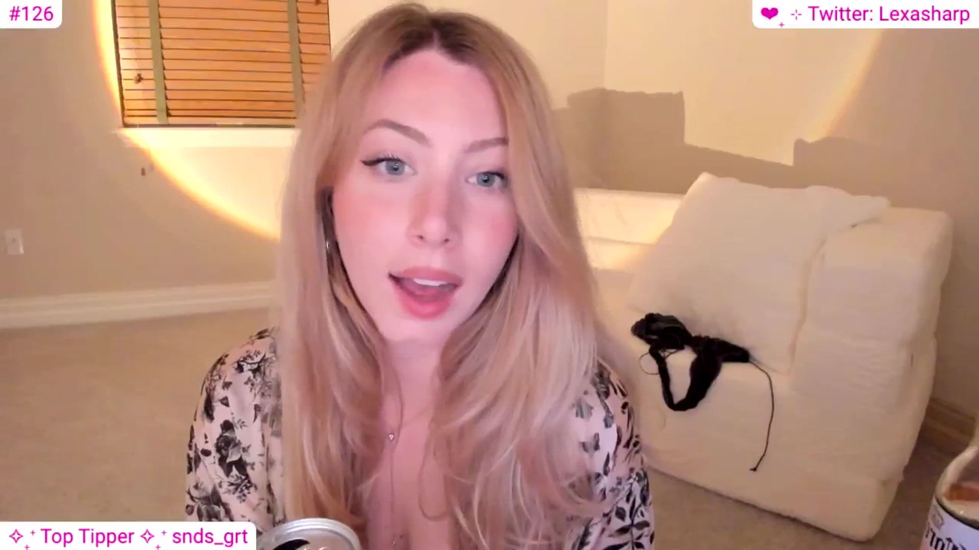 Gallery image thumbnail from alexasharp's myfreecams stream on, 06/06/2024, 03:54 image 10 of 20