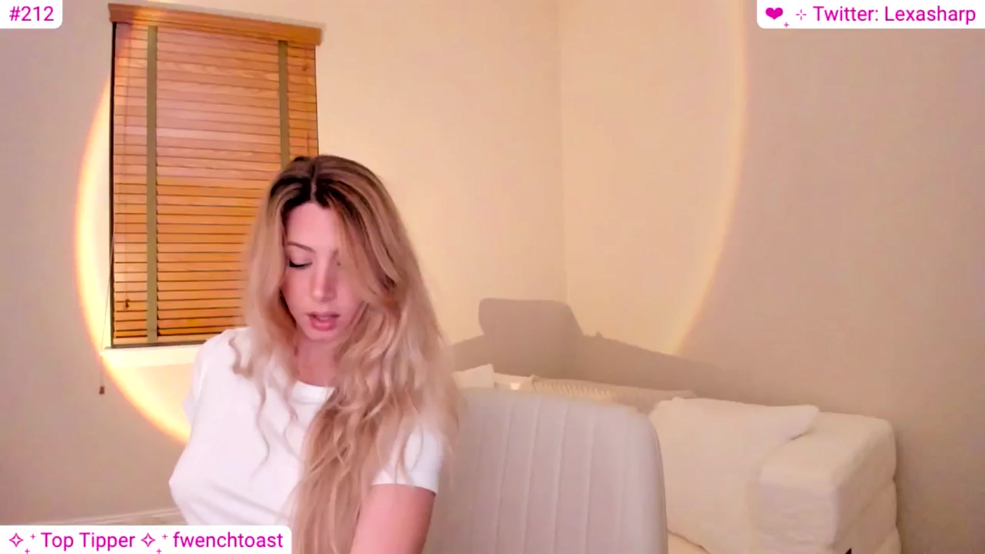 Gallery image thumbnail from alexasharp's myfreecams stream on, 06/12/2024, 04:18 image 7 of 20