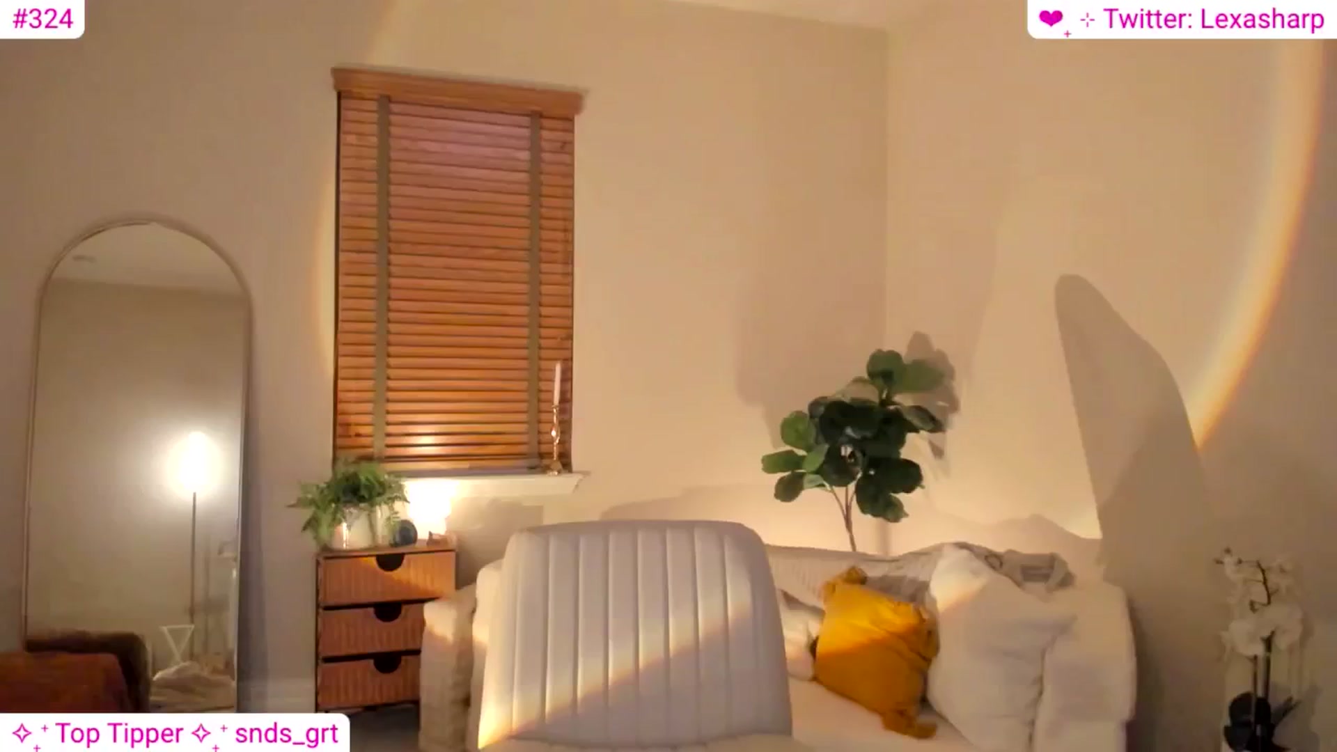 Gallery image thumbnail from alexasharp's myfreecams stream on, 06/27/2024, 04:59 image 16 of 20