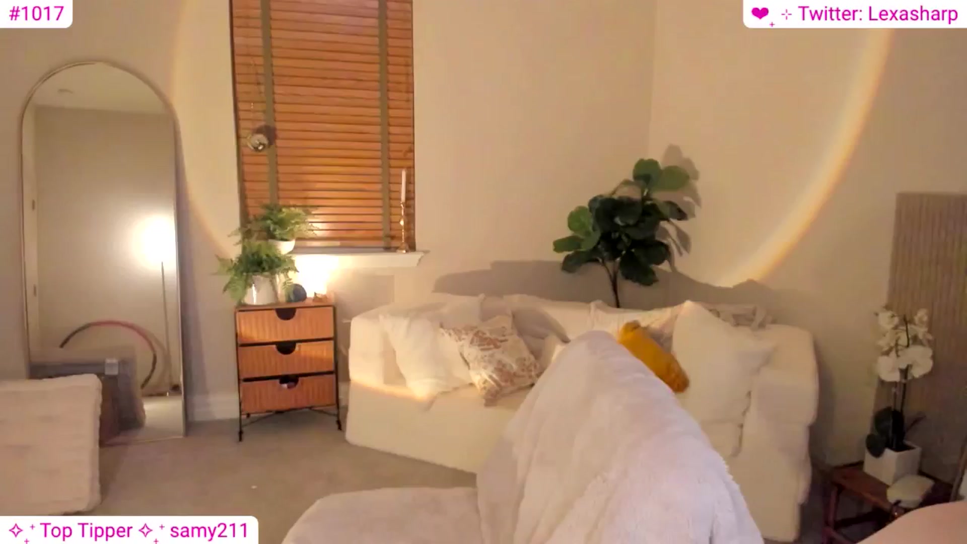 Gallery image thumbnail from alexasharp's myfreecams stream on, 07/04/2024, 04:27 image 7 of 20