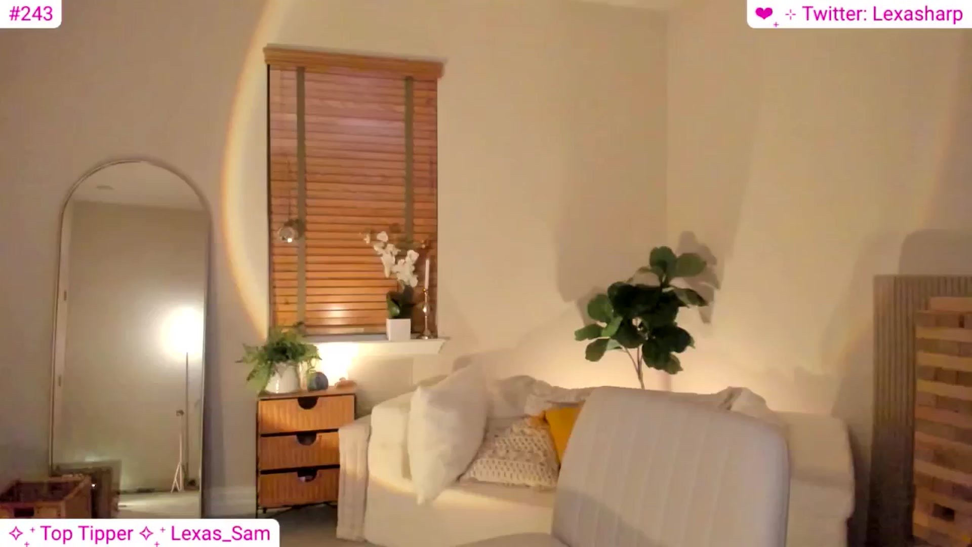 Gallery image thumbnail from alexasharp's myfreecams stream on, 07/24/2024, 03:13 image 15 of 20