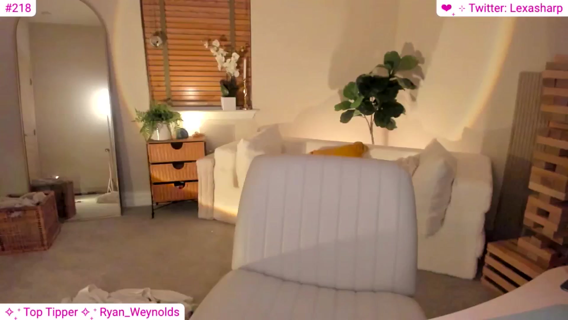 Gallery image thumbnail from alexasharp's myfreecams stream on, 07/26/2024, 05:23 image 18 of 20