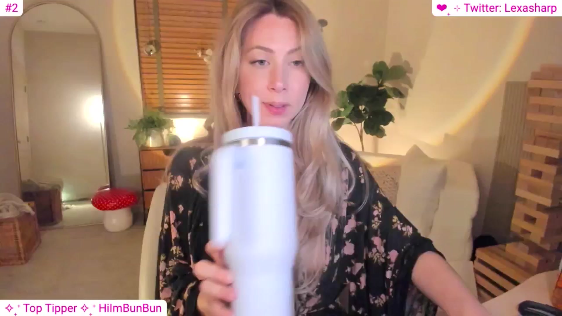Gallery image thumbnail from alexasharp's myfreecams stream on, 08/02/2024, 04:47 image 2 of 20