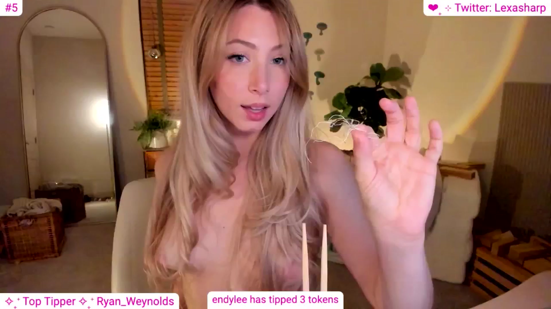 Gallery image thumbnail from alexasharp's myfreecams stream on, 08/04/2024, 05:46 image 9 of 20