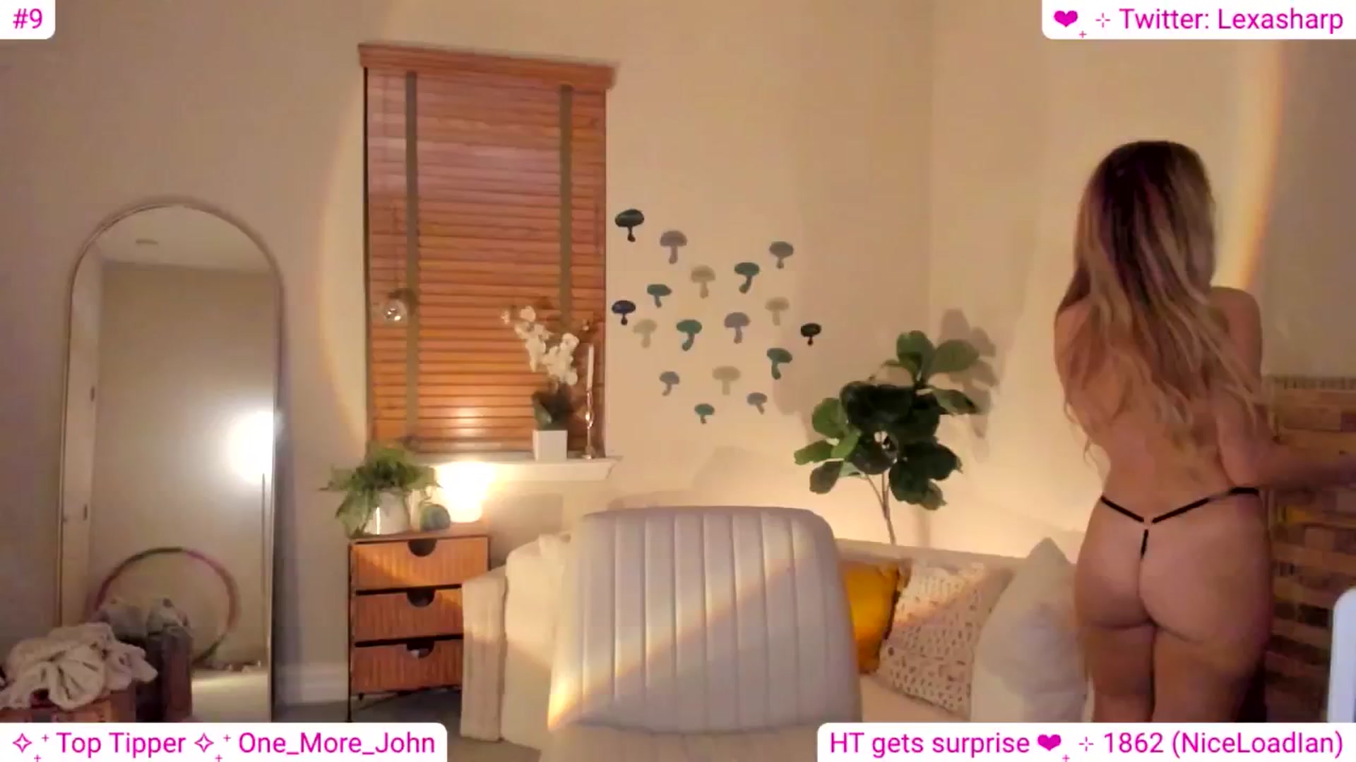 Gallery image thumbnail from alexasharp's myfreecams stream on, 08/07/2024, 04:05 image 10 of 20