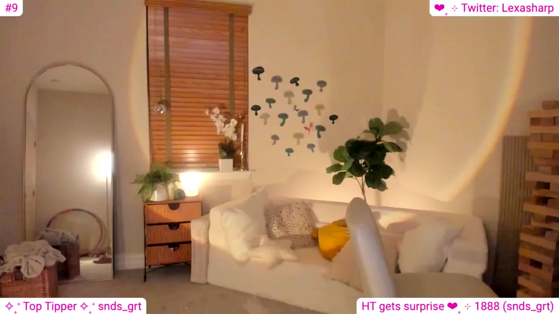 Gallery image thumbnail from alexasharp's myfreecams stream on, 08/10/2024, 04:05 image 13 of 20