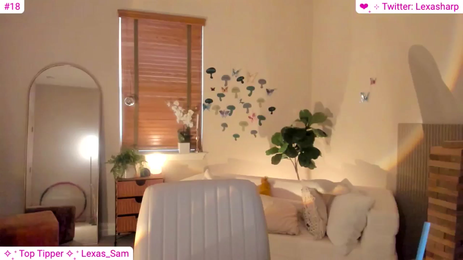 Gallery image thumbnail from alexasharp's myfreecams stream on, 08/21/2024, 22:49 image 11 of 20
