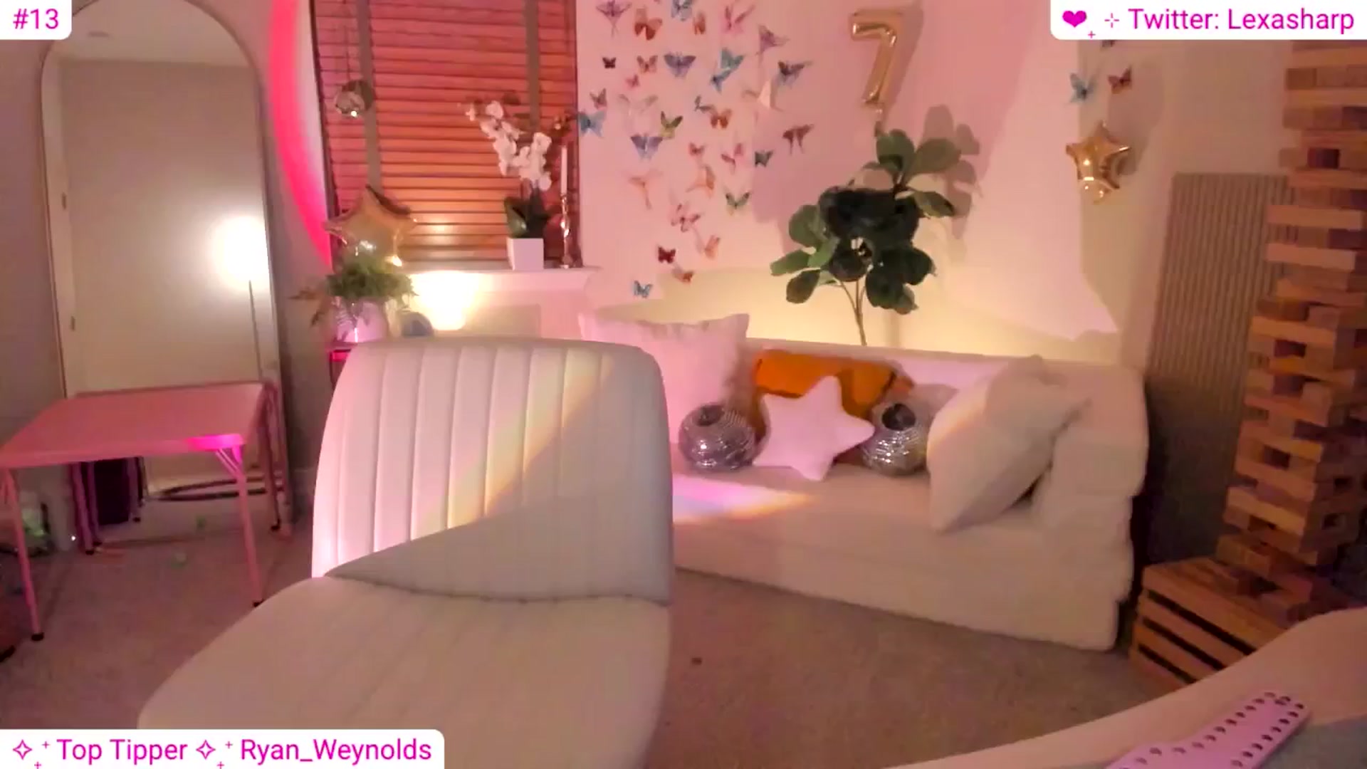Gallery image thumbnail from alexasharp's myfreecams stream on, 09/01/2024, 07:28 image 10 of 20