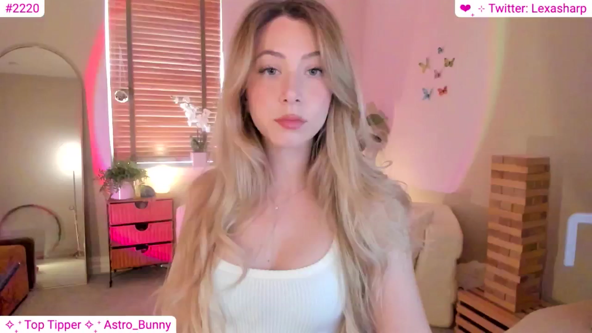 Gallery image thumbnail from alexasharp's myfreecams stream on, 09/26/2024, 23:34 image 2 of 20