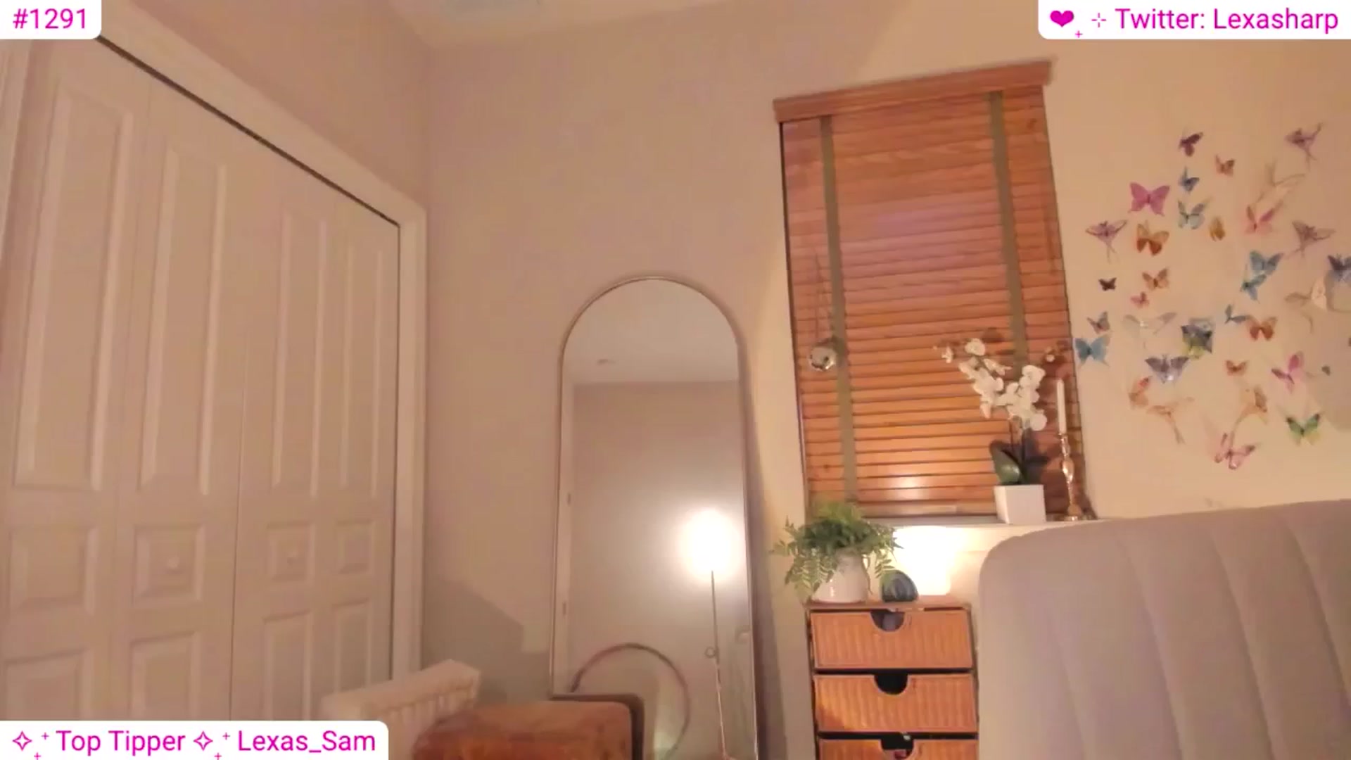 Gallery image thumbnail from alexasharp's myfreecams stream on, 10/03/2024, 03:58 image 3 of 20