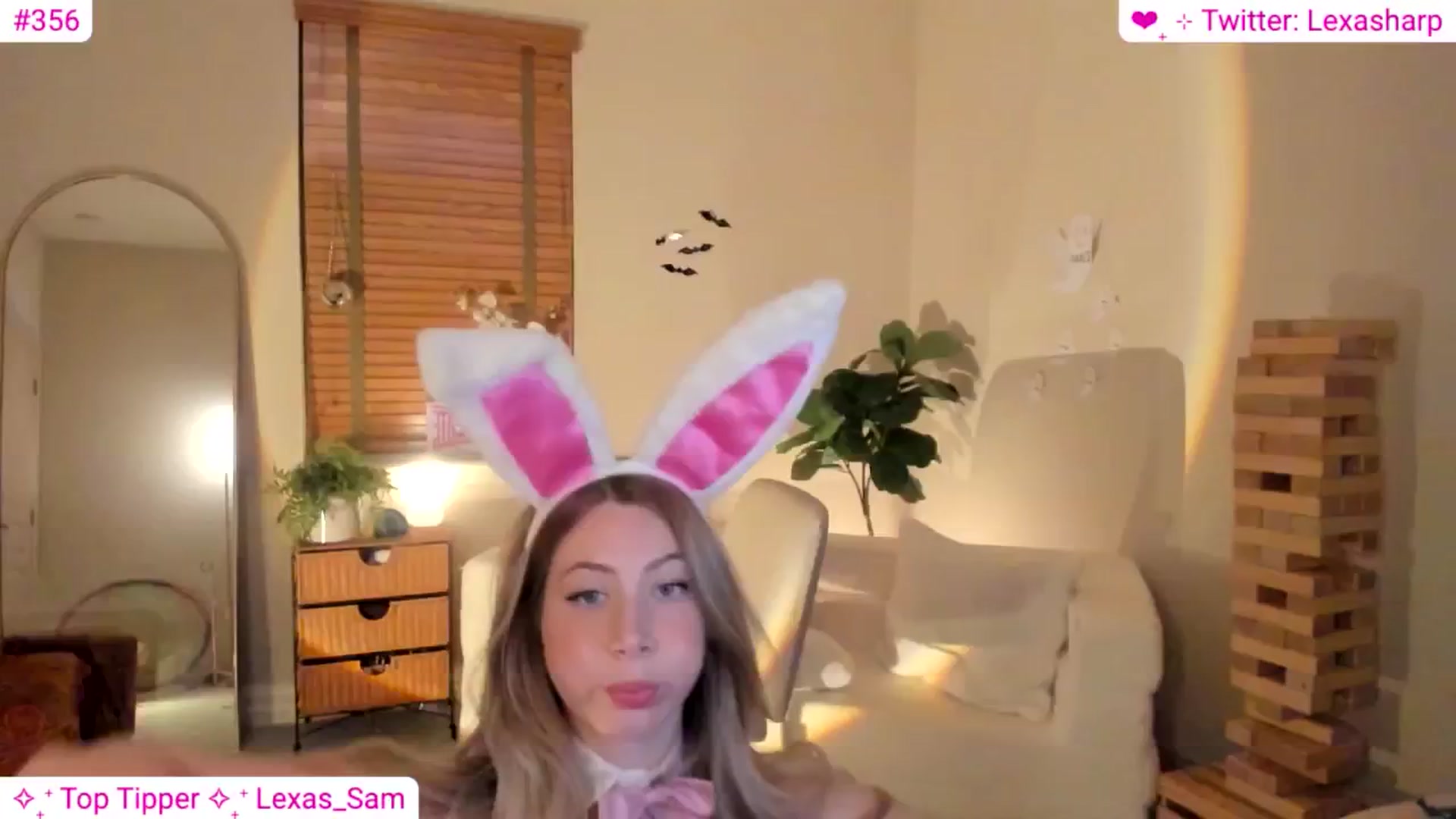 Gallery image thumbnail from alexasharp's myfreecams stream on, 10/17/2024, 04:43 image 11 of 20