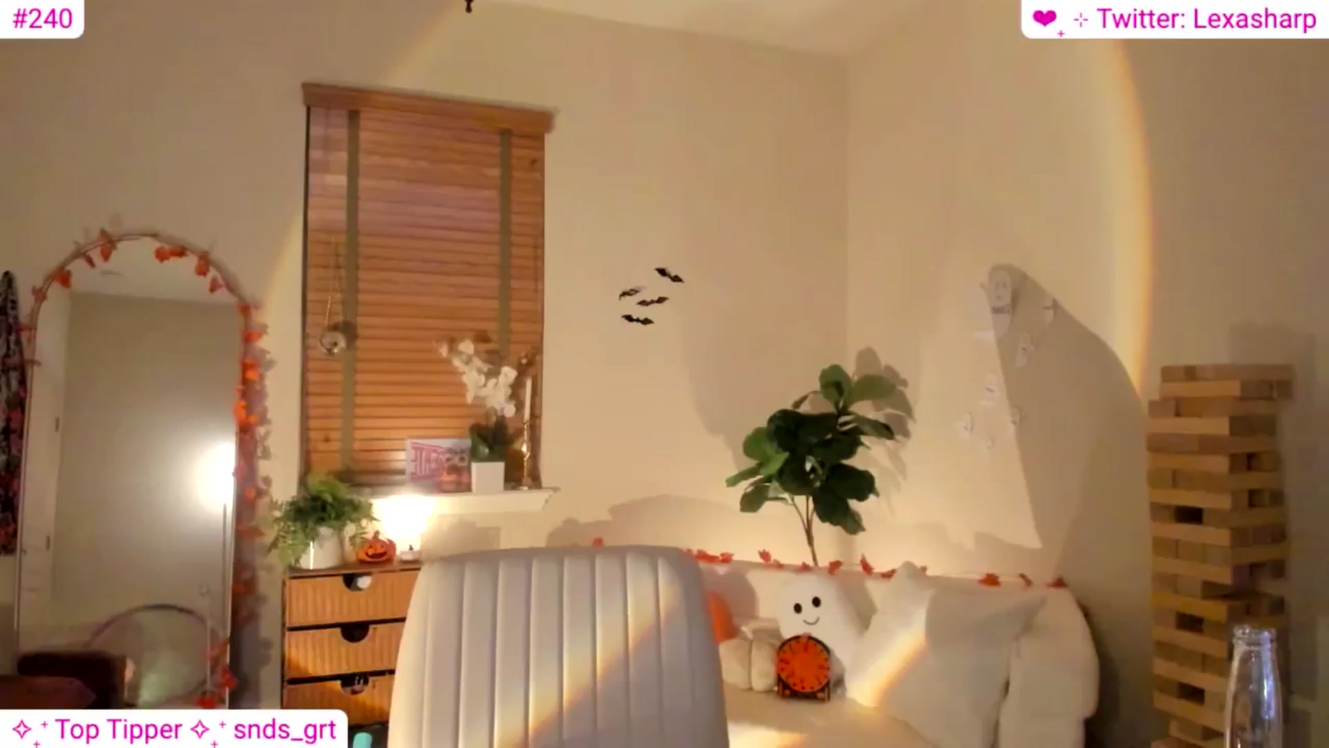 Gallery image thumbnail from alexasharp's myfreecams stream on, 10/18/2024, 04:54 image 11 of 20