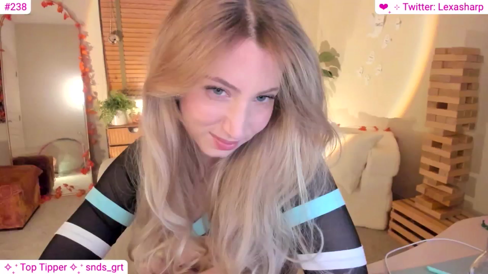 Gallery image thumbnail from alexasharp's myfreecams stream on, 10/18/2024, 04:54 image 14 of 20