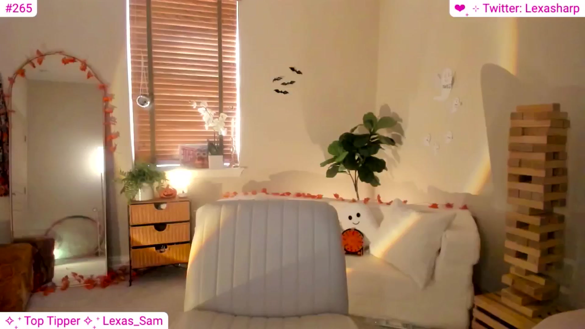 Gallery image thumbnail from alexasharp's myfreecams stream on, 10/23/2024, 22:21 image 6 of 20