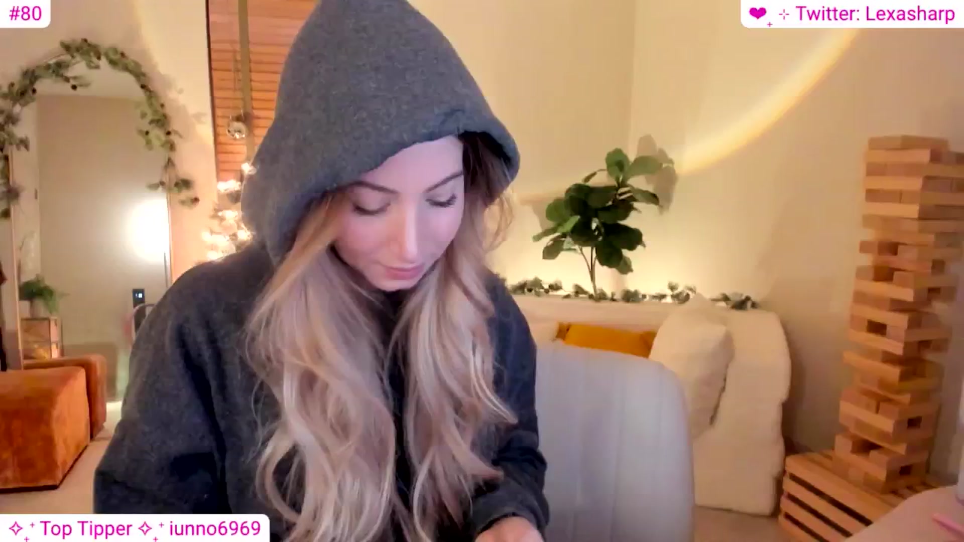 Gallery image thumbnail from alexasharp's myfreecams stream on, 12/14/2024, 07:18 image 10 of 20