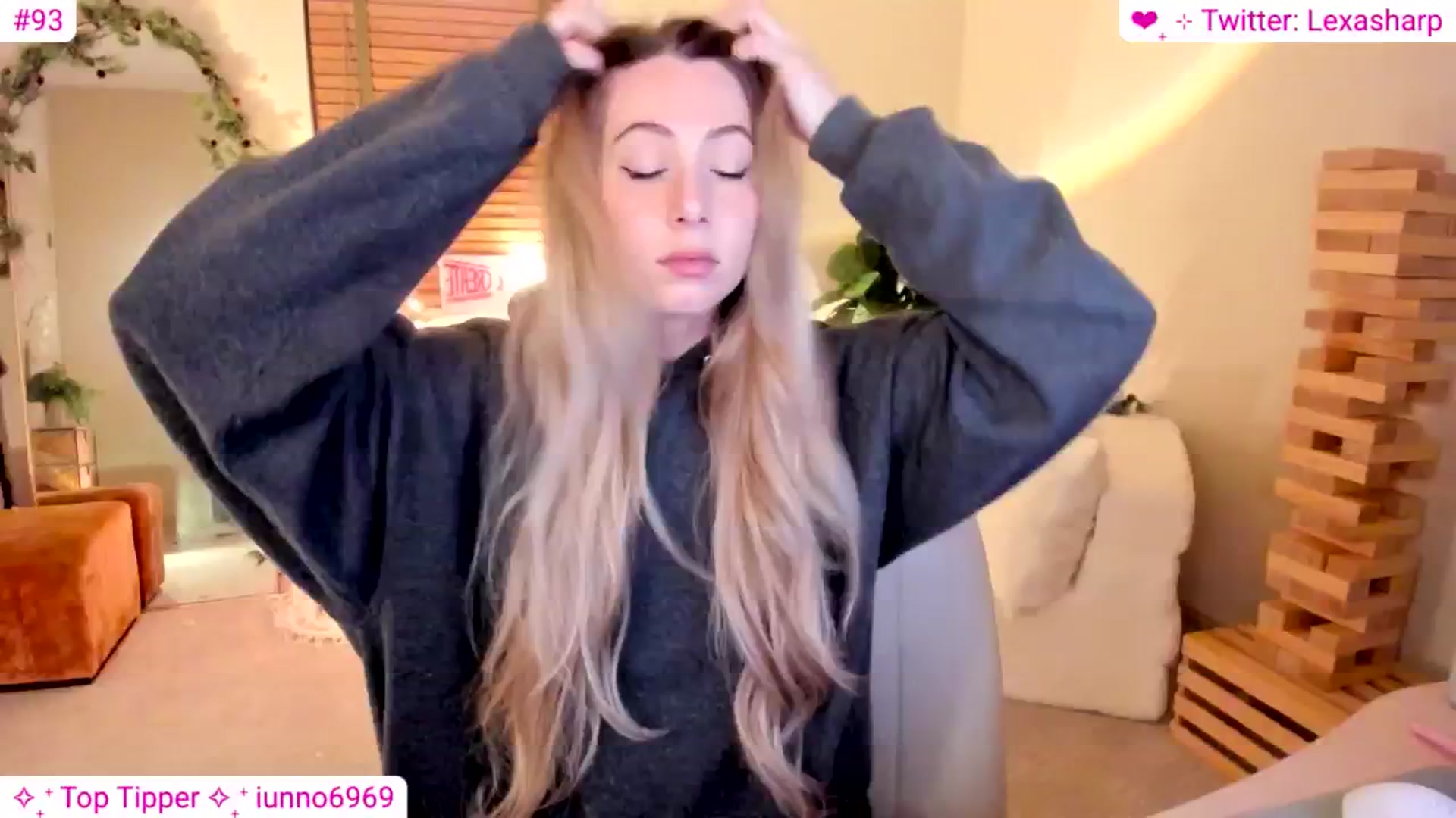 Gallery image thumbnail from alexasharp's myfreecams stream on, 12/14/2024, 07:18 image 4 of 20