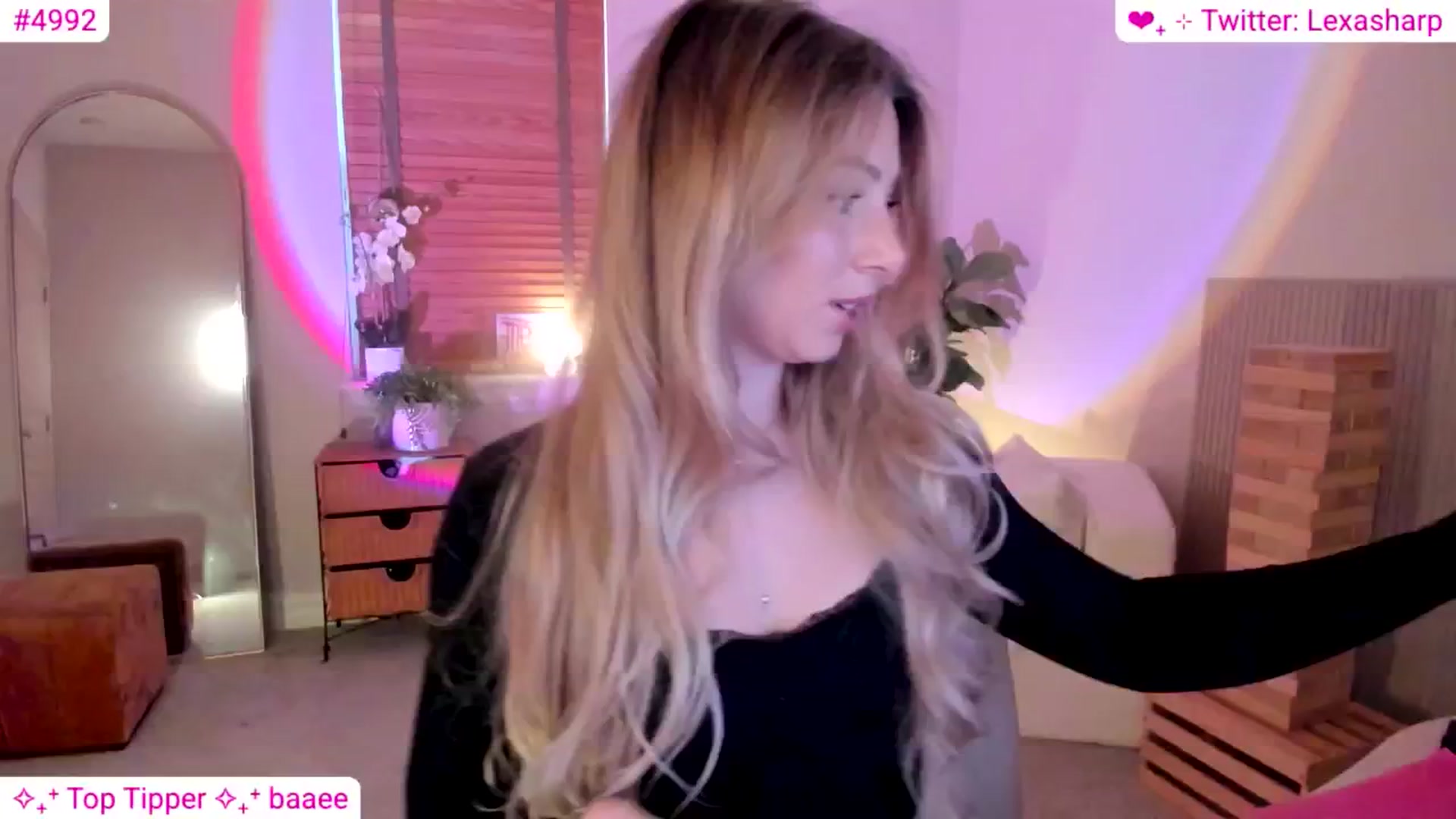 Gallery image thumbnail from alexasharp's myfreecams stream on, 02/07/2025, 24:11 image 4 of 20