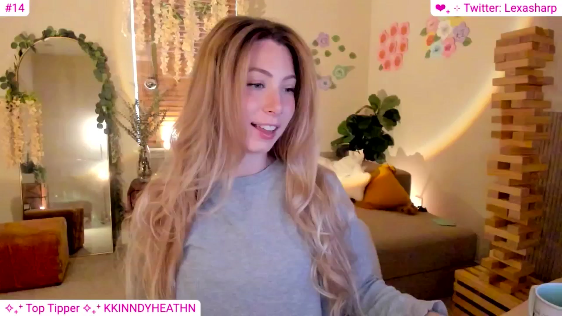 Gallery image thumbnail from alexasharp's myfreecams stream on, 04/08/2025, 24:22 image 4 of 20