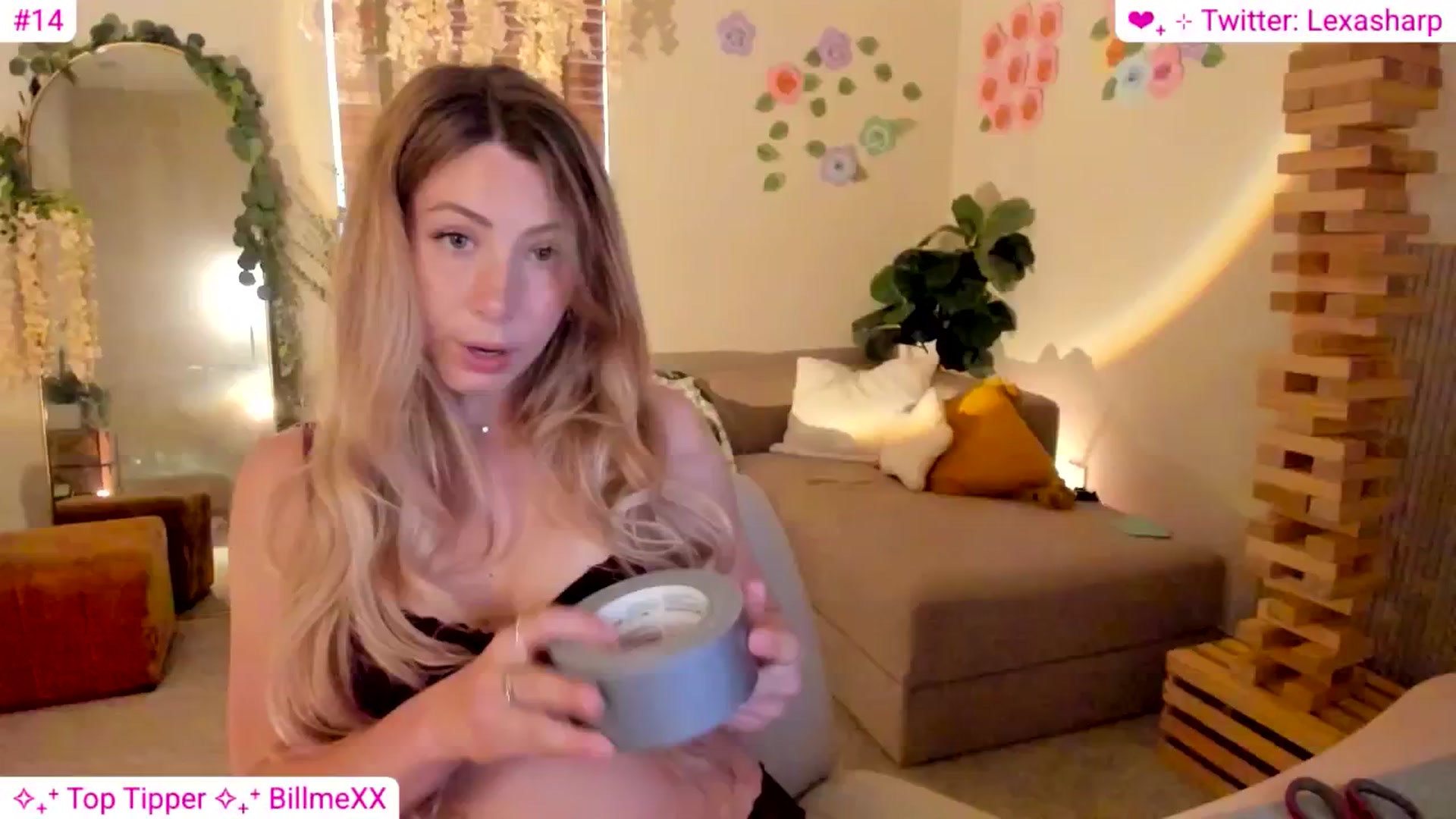 Gallery image thumbnail from alexasharp's myfreecams stream on, 04/08/2025, 24:22 image 7 of 20