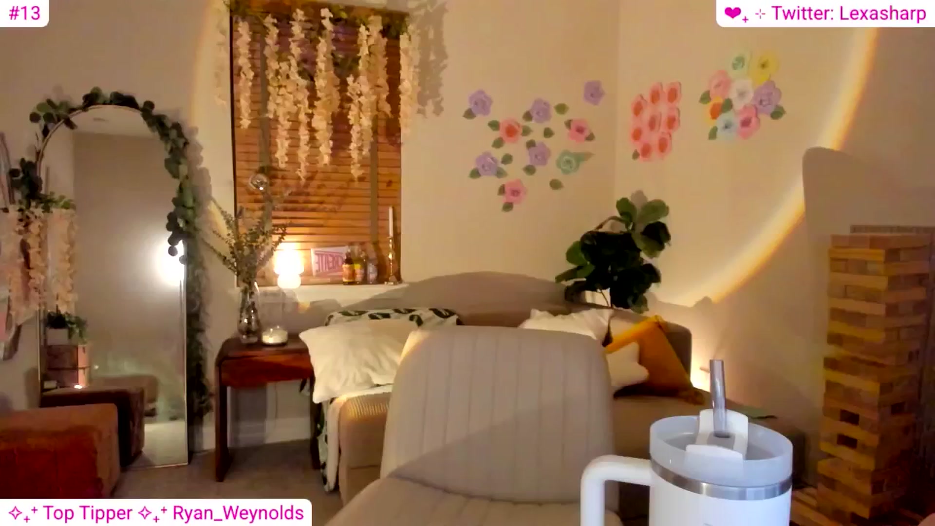 Gallery image thumbnail from alexasharp's myfreecams stream on, 04/12/2025, 02:10 image 16 of 20