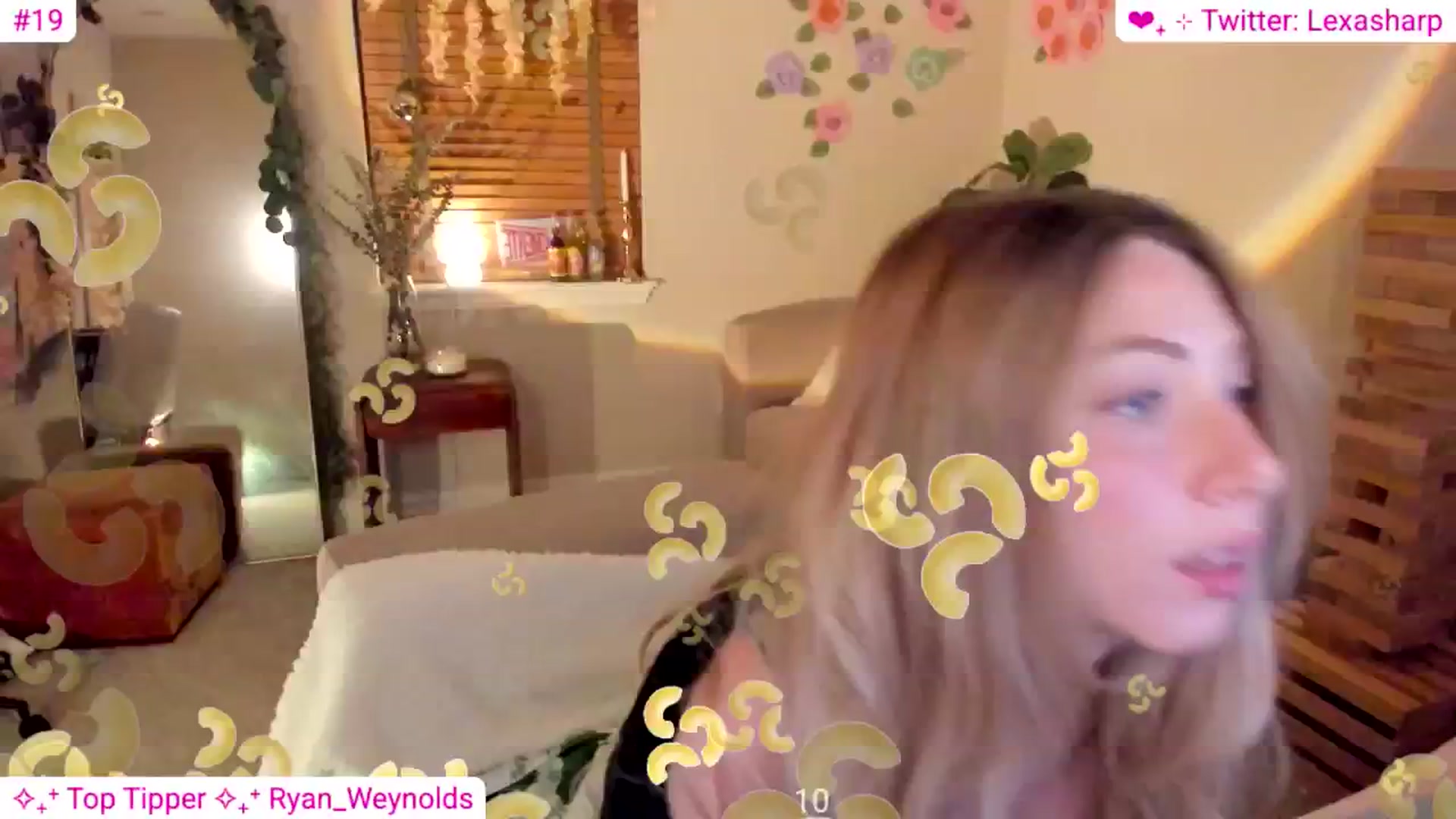 Gallery image thumbnail from alexasharp's myfreecams stream on, 04/13/2025, 04:30 image 4 of 20