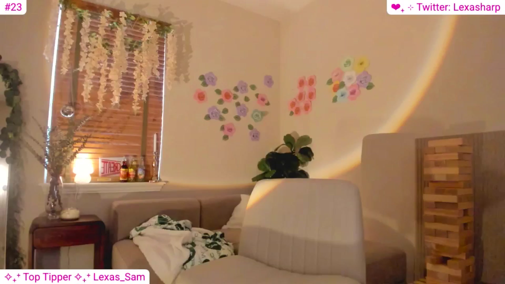 Gallery image thumbnail from alexasharp's myfreecams stream on, 04/18/2025, 24:22 image 10 of 20