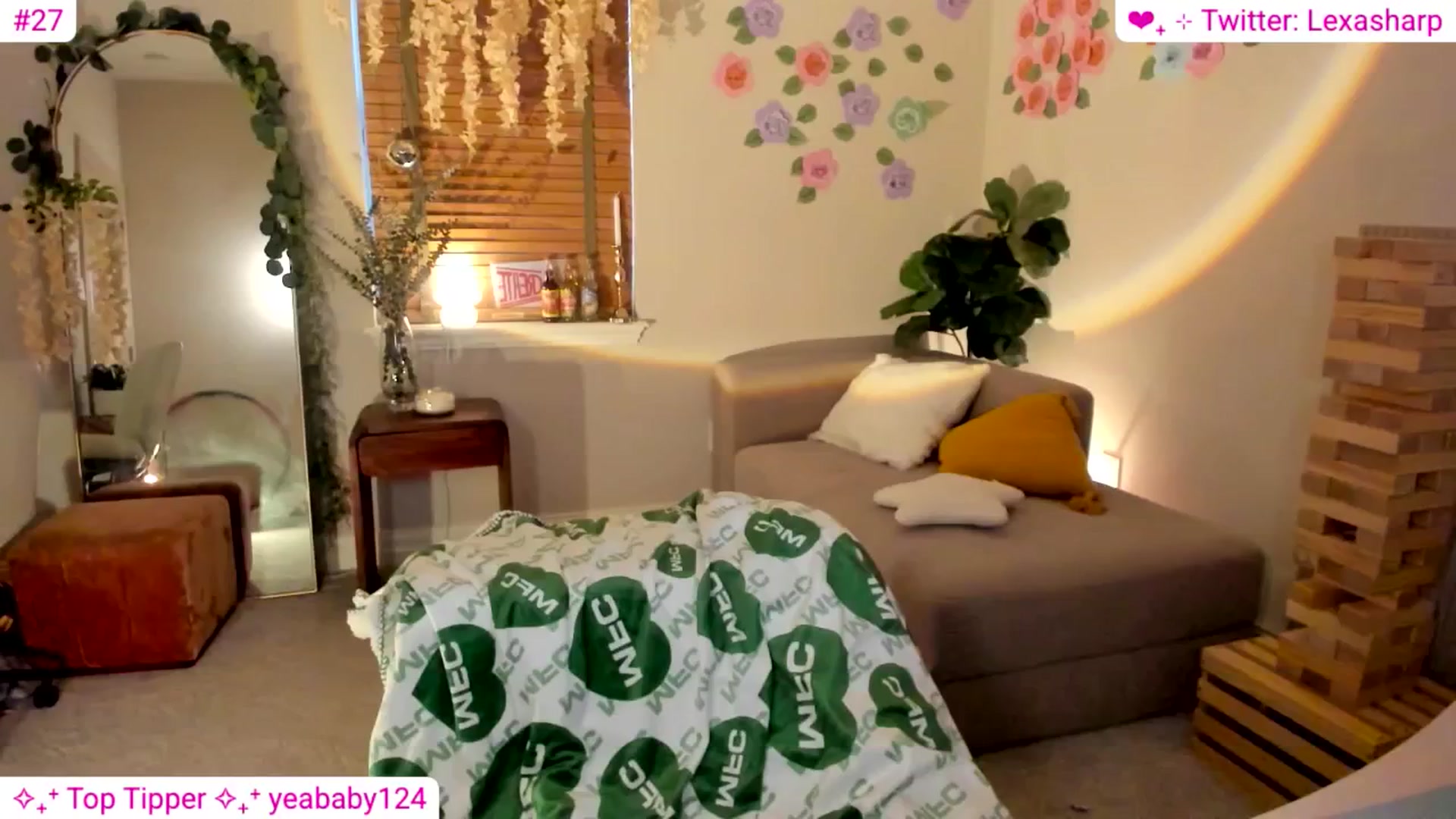 Gallery image thumbnail from alexasharp's myfreecams stream on, 04/20/2025, 01:13 image 5 of 20