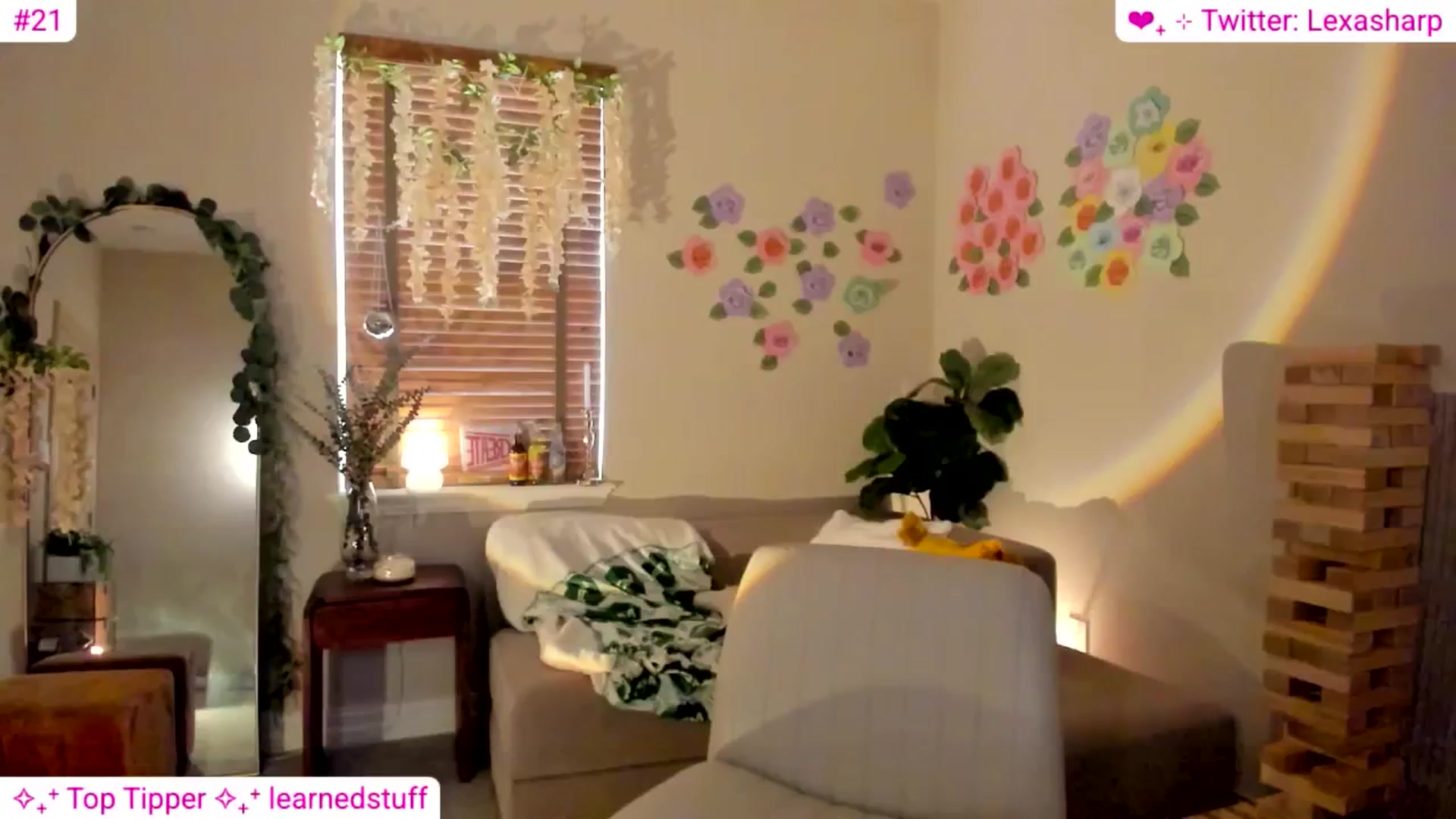 Gallery image thumbnail from alexasharp's myfreecams stream on, 04/21/2025, 23:46 image 10 of 20