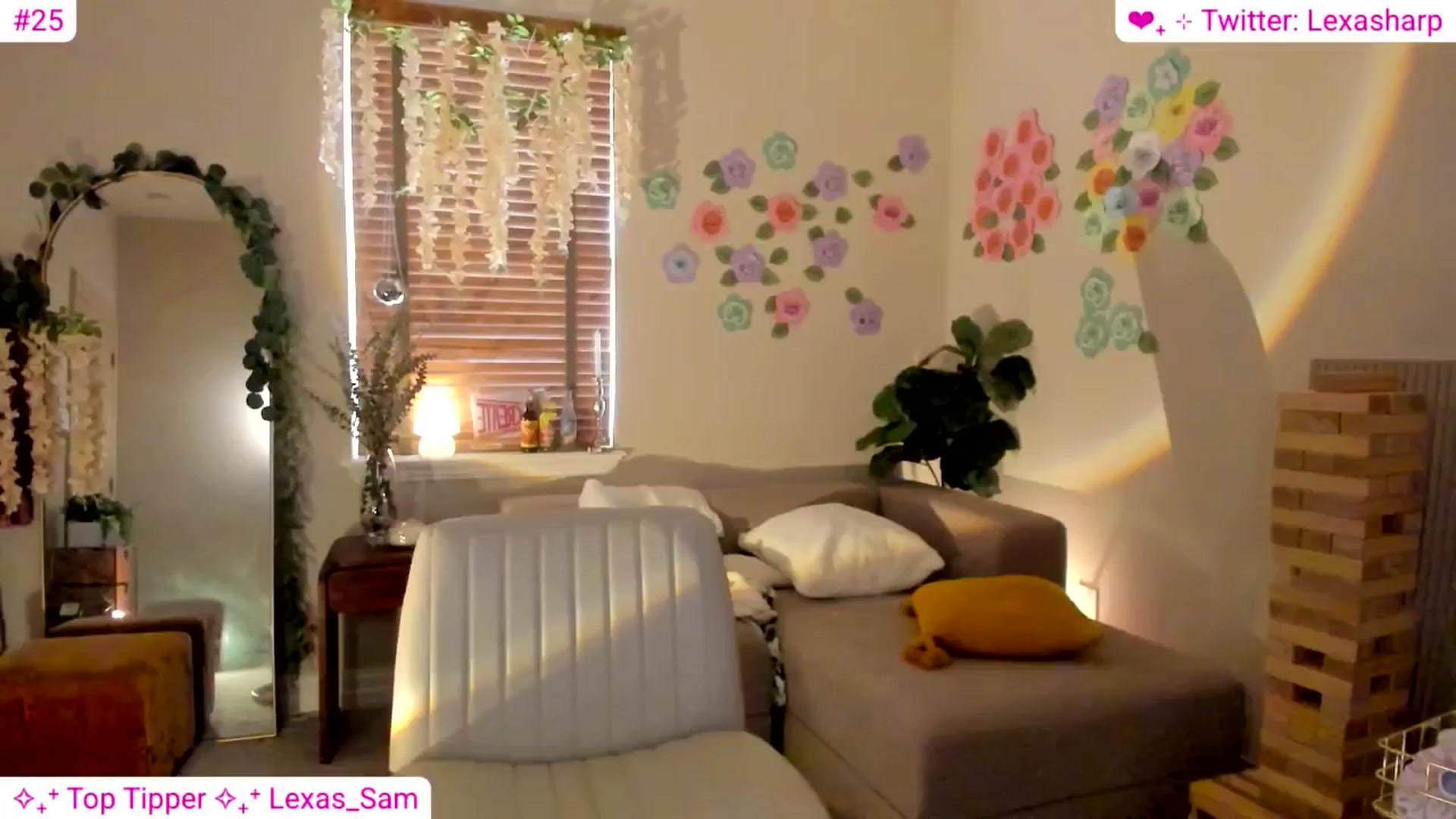 Gallery image thumbnail from alexasharp's myfreecams stream on, 04/24/2025, 23:25 image 6 of 20
