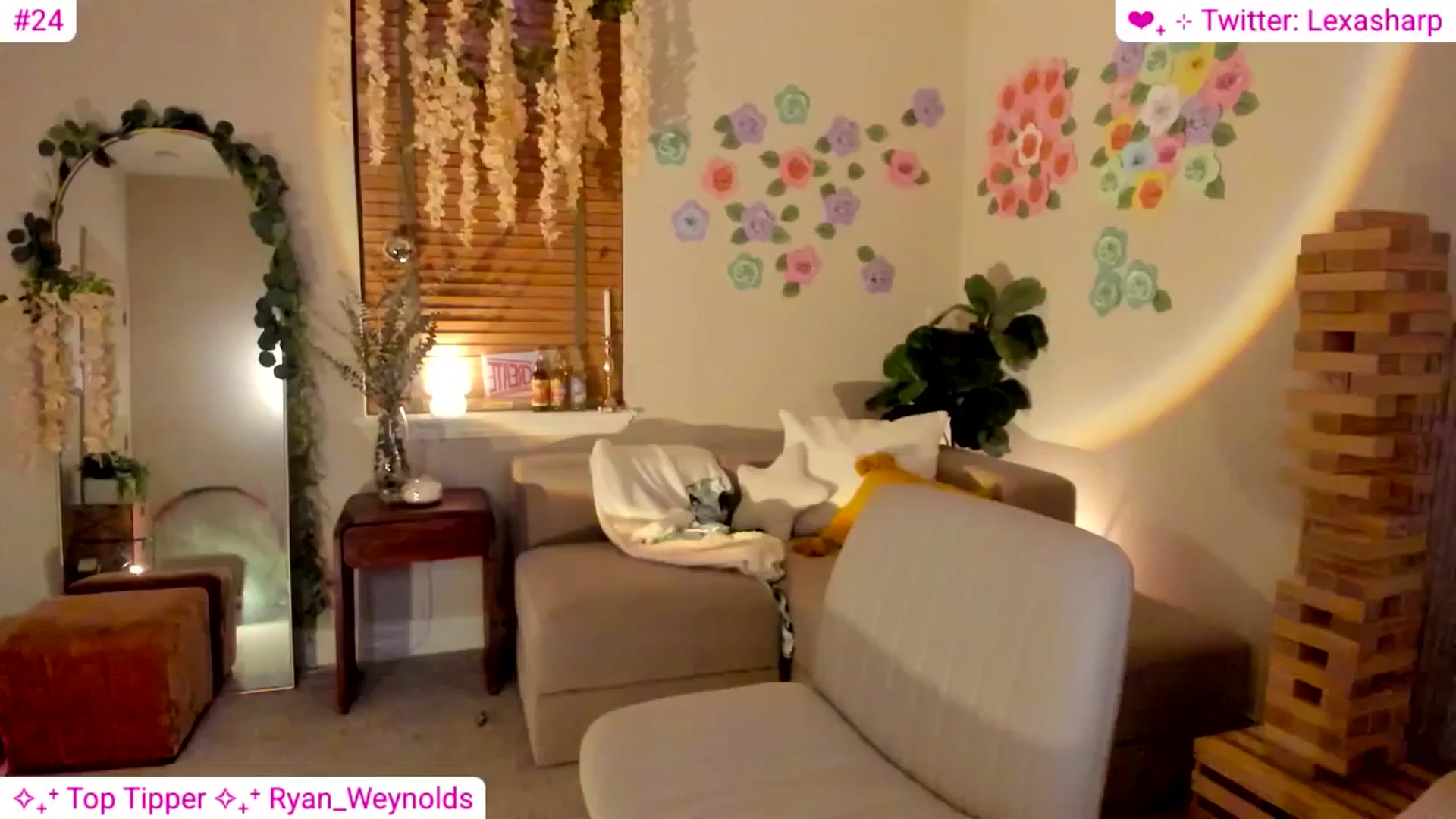 Gallery image thumbnail from alexasharp's myfreecams stream on, 04/27/2025, 03:17 image 3 of 20