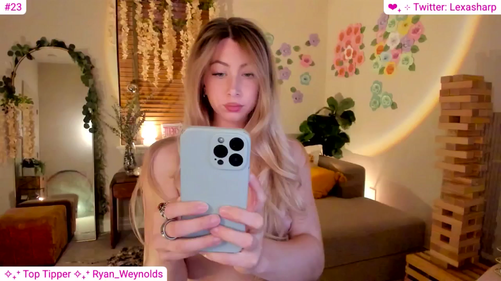 Gallery image thumbnail from alexasharp's myfreecams stream on, 04/27/2025, 03:17 image 13 of 20