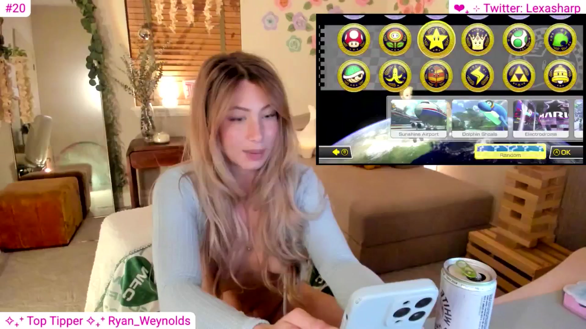 Gallery image thumbnail from alexasharp's myfreecams stream on, 04/27/2025, 04:17 image 10 of 20