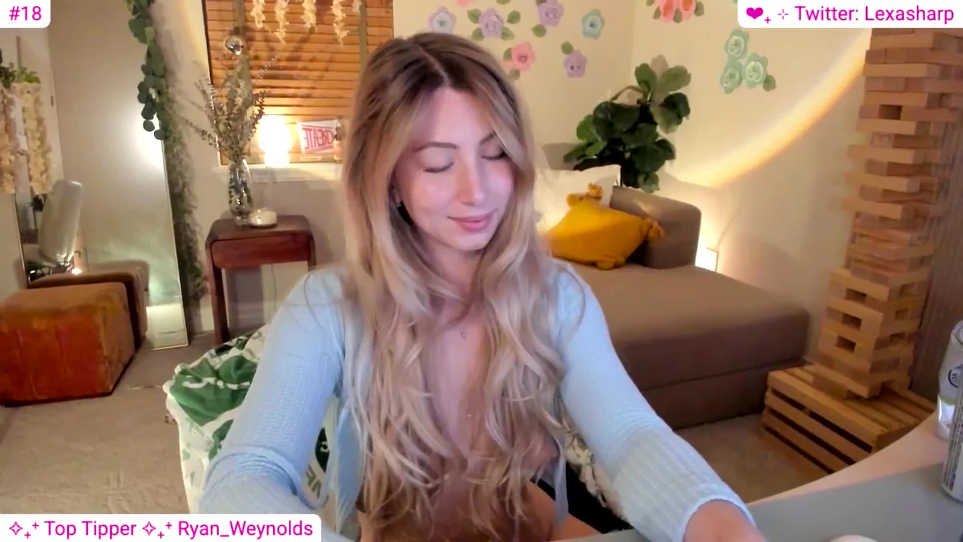 Gallery image thumbnail from alexasharp's myfreecams stream on, 04/27/2025, 07:06 image 20 of 20