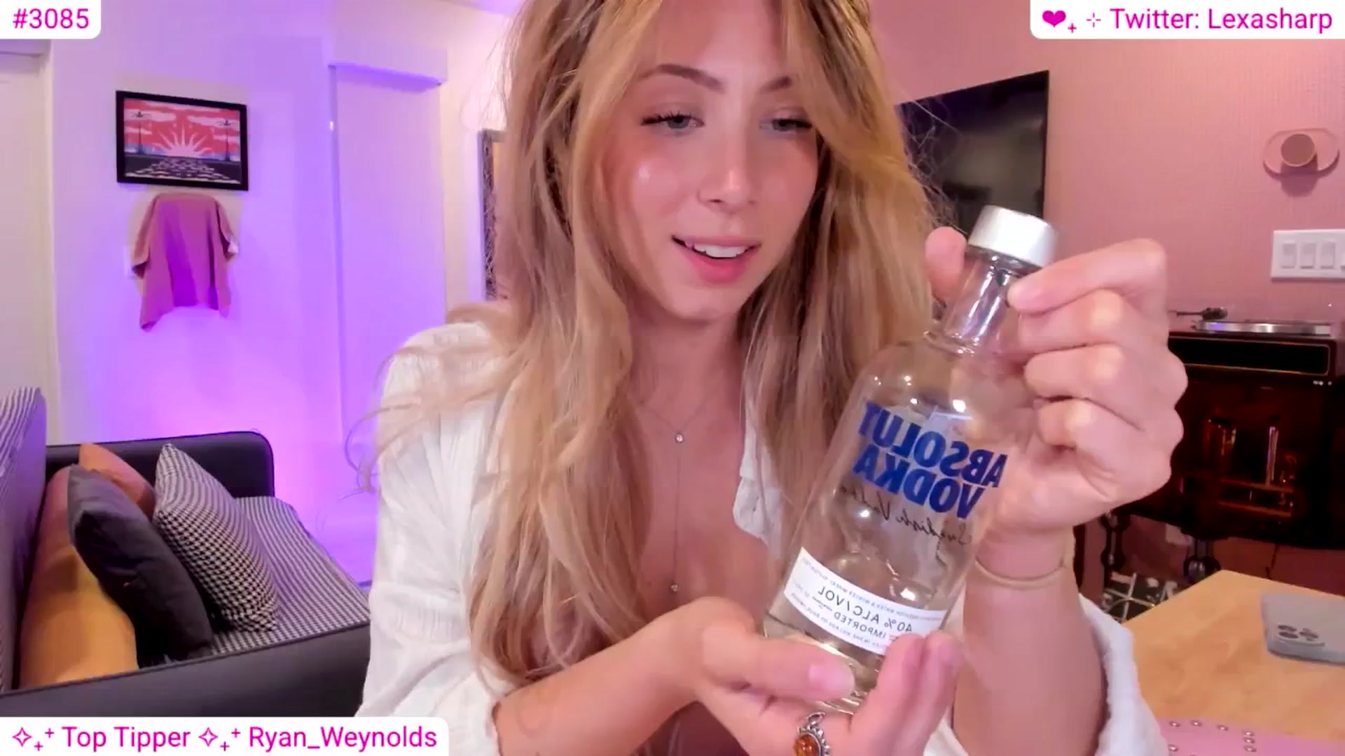 Gallery image thumbnail from alexasharp's myfreecams stream on, 05/20/2025, 04:21 image 1 of 20