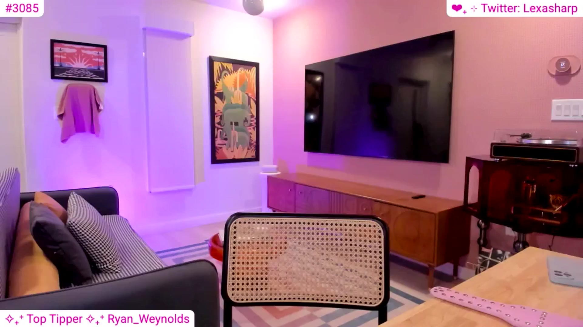Gallery image thumbnail from alexasharp's myfreecams stream on, 05/20/2025, 04:21 image 2 of 20