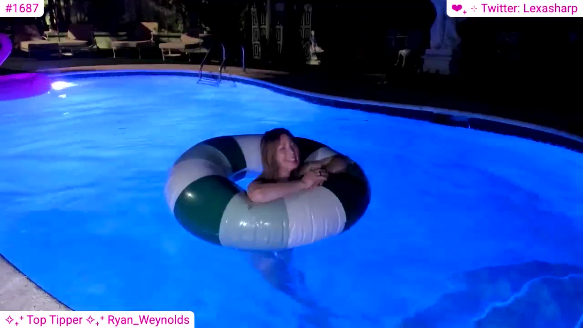 Gallery image thumbnail from alexasharp's myfreecams stream on, 05/20/2025, 05:08 image 18 of 20