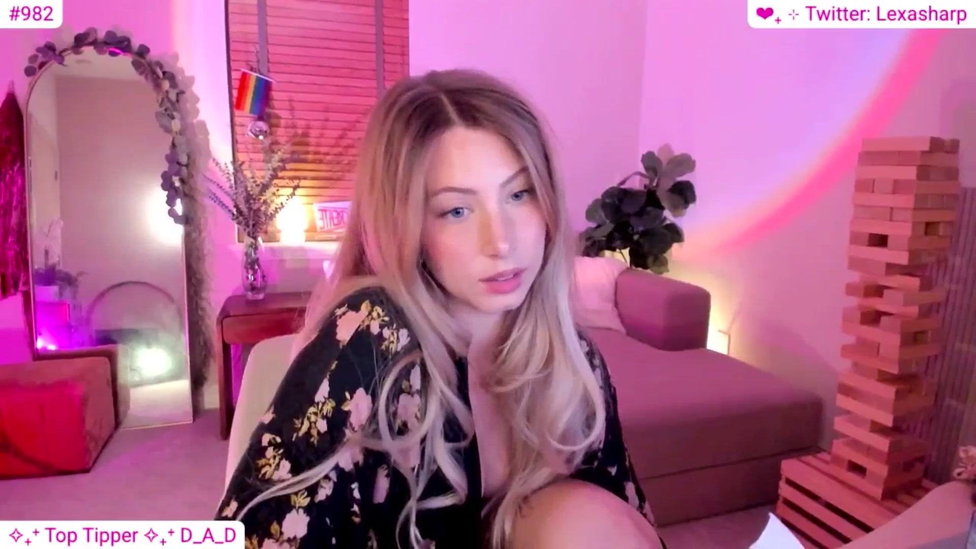 Gallery image thumbnail from alexasharp's myfreecams stream on, 07/10/2025, 03:33 image 3 of 20